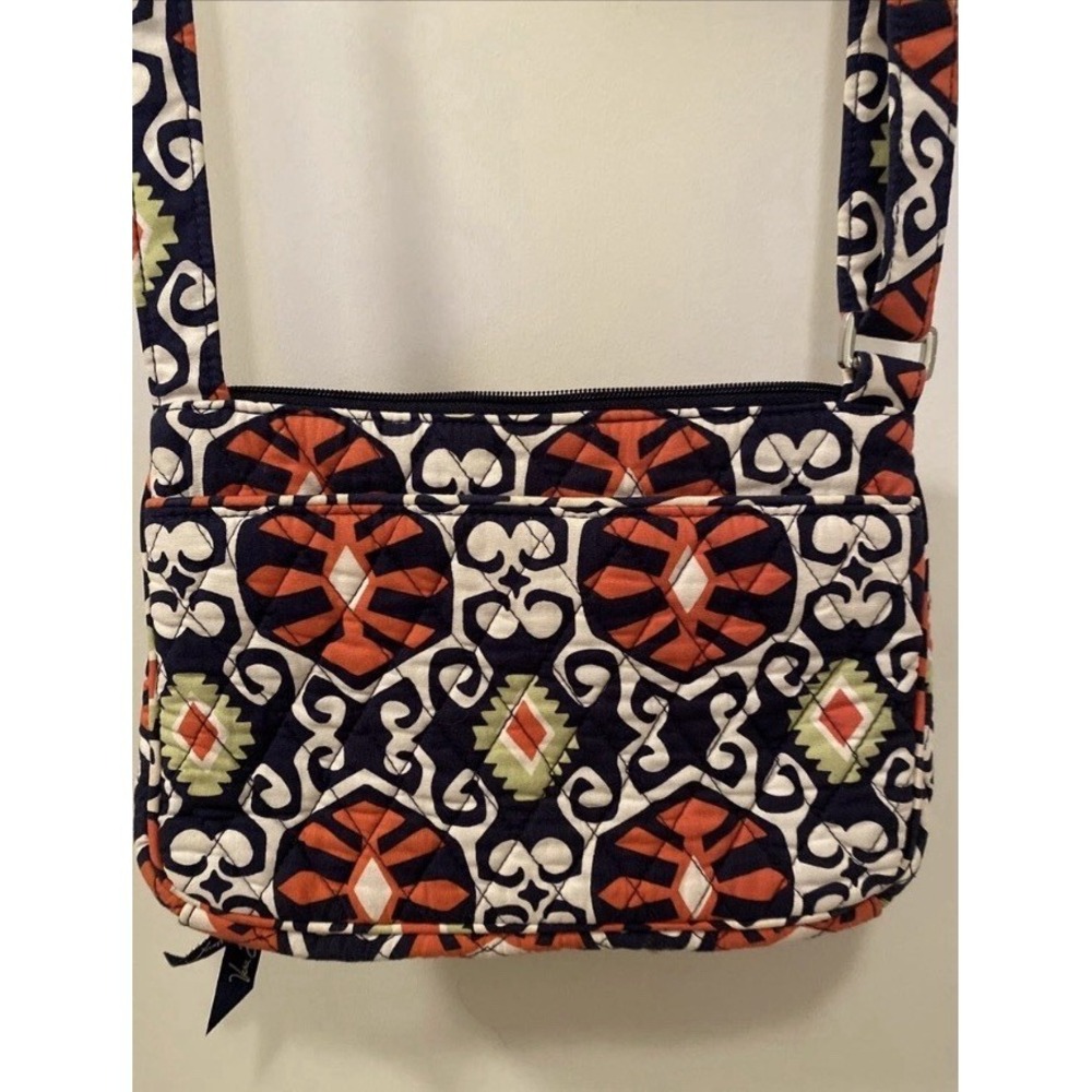 VERA BRADLEY Sun Valley Tablet Hipster Crossbody Purse Handbag. Pre-owned[M]